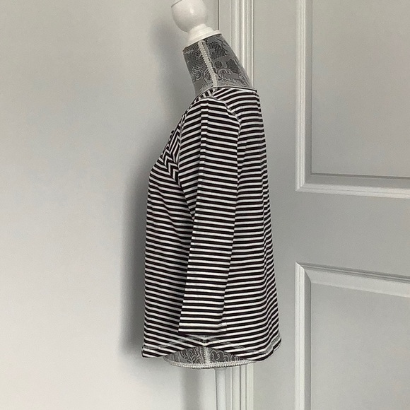 Black and White Striped Fitted 3/4 Sleeve Top Size L - Picture 9 of 10